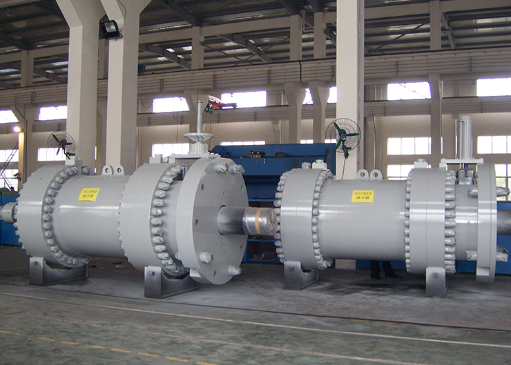 三峽電站水輪機接力器，單機容量70萬千瓦